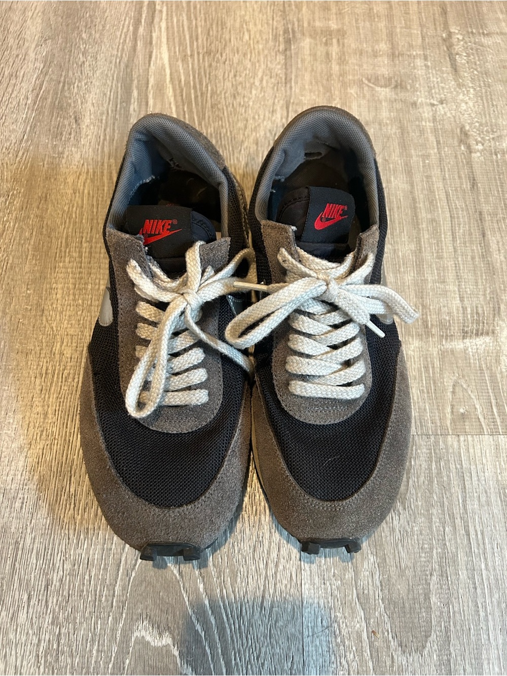 Nike Men’s Black & Gray Low-Top Sneakers with Red Logo